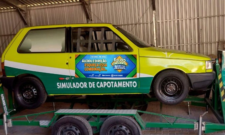 Carro simulador de capotamento