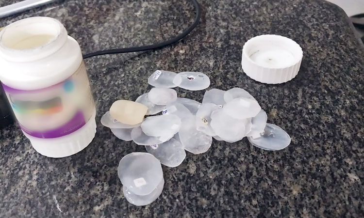 moldes de silicone apreendidos