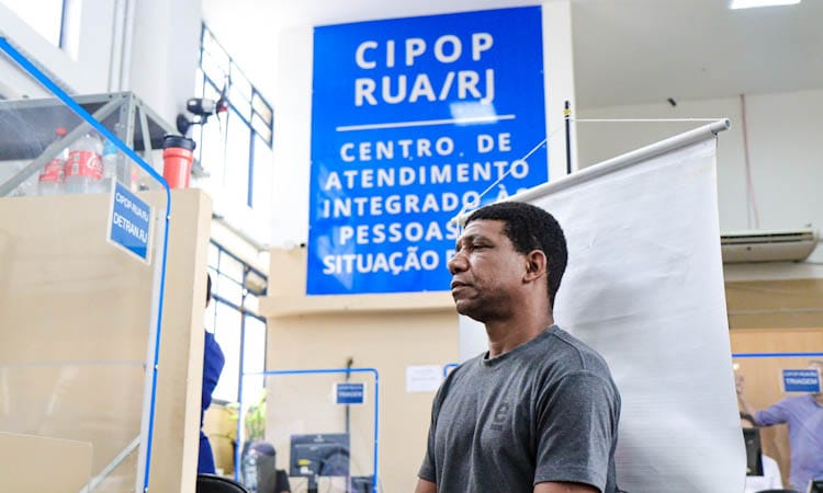 Emissão de carteiras de identidade para pessoas em situação de rua