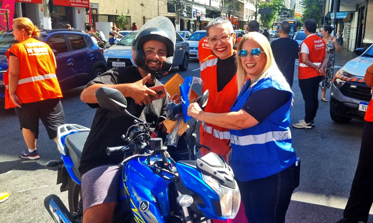 agente na ação educativa em Niterói