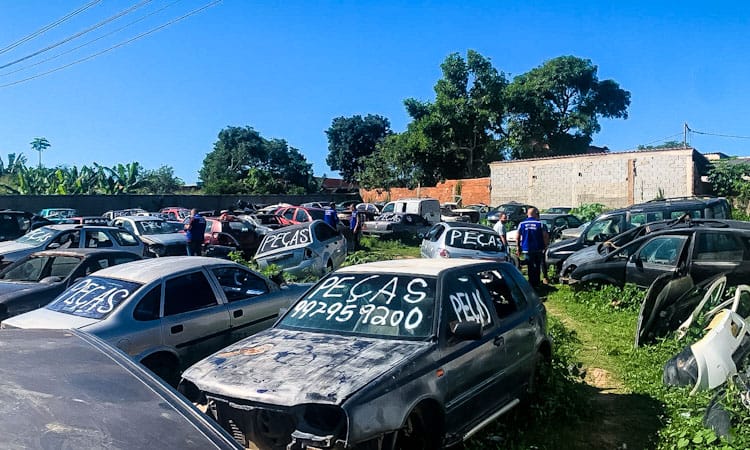  Dois ferros-velhos em São Pedro da Aldeia, na Região dos Lagos