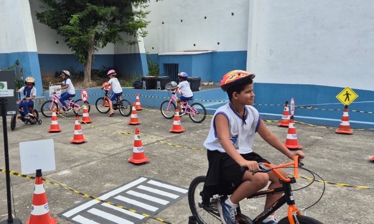 Escolinha de Trânsito à Escola Municipal Edson Santos