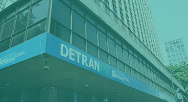 Fachada do prédio-sede do Detran, no Centro do Rio de Janeiro